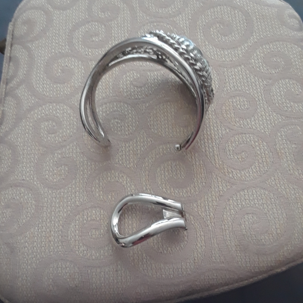 Cameo purse/make-up bag and bracelet - Picture 11 of 16